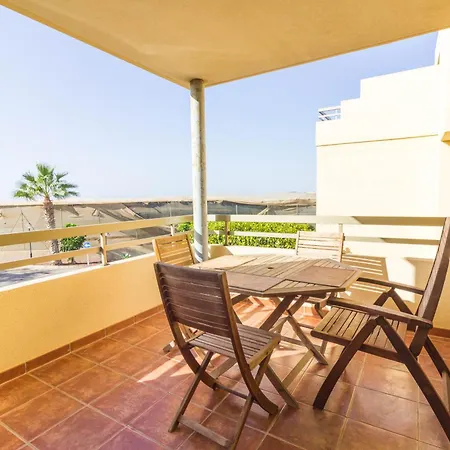 2 Bed House Near The With Swimming Pools *